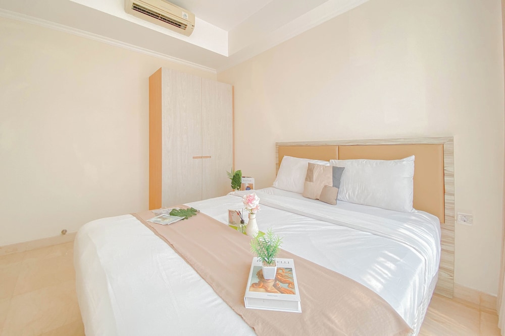 Stunning and Comfy 2BR Apartment at Menteng Park