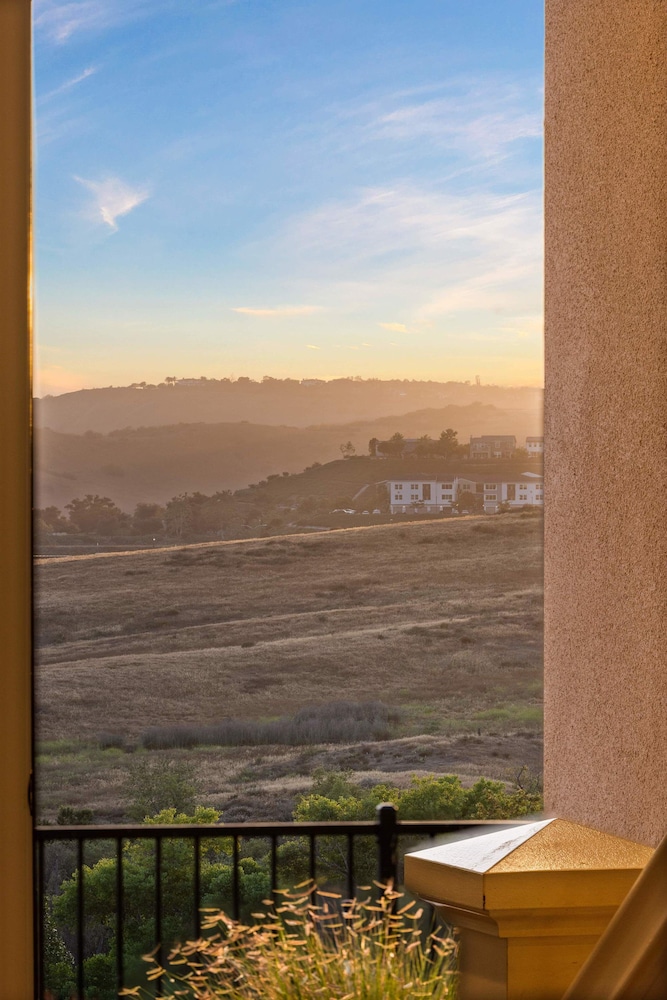 @ Marbella Lane - Curated 5BR in Upscale RMV Haven
