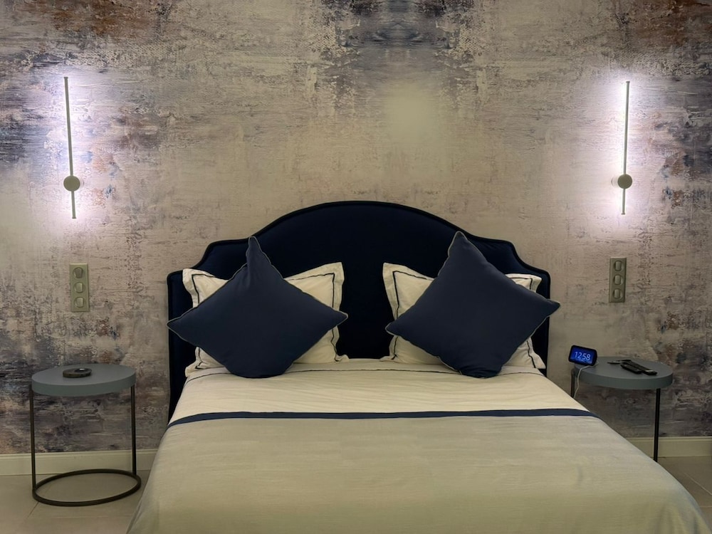 Villa Italia Somone Luxury Hotel