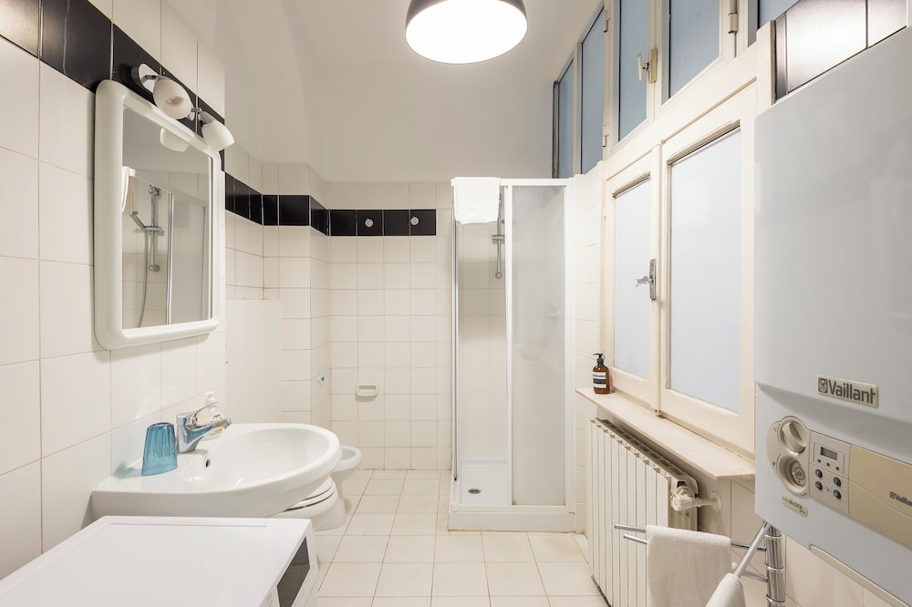 Piazza Navona Charming Large Apartment