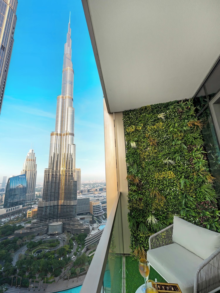 Skyline Grandeur I Burj & Fountain View
