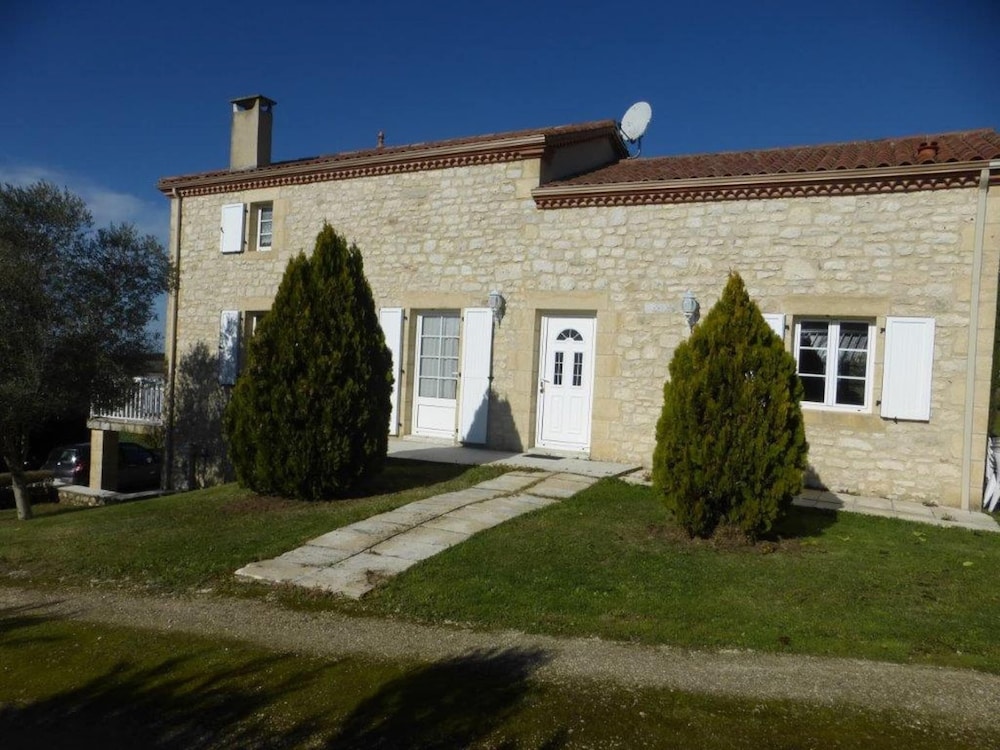 Spacious Holiday Home in Monsegur With Pool