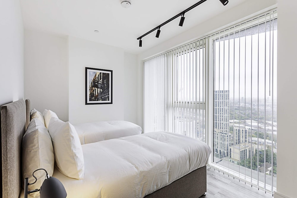 Icon Tower Flat One - North Acton