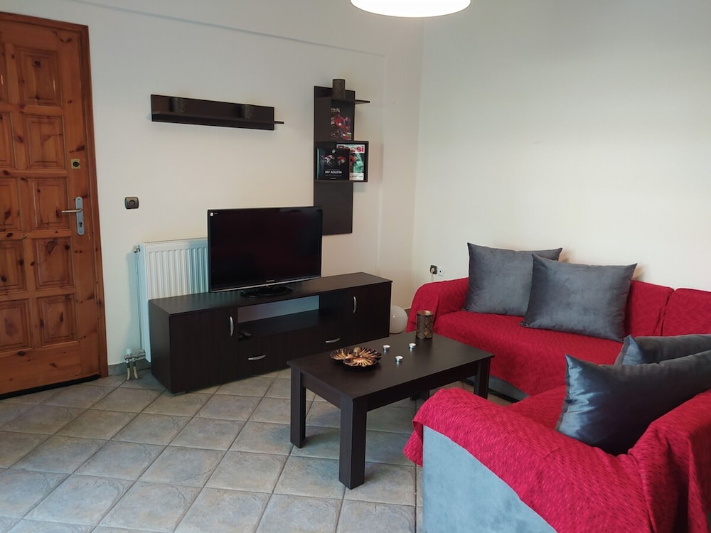 Marousi Comfy Apartment With Balcony