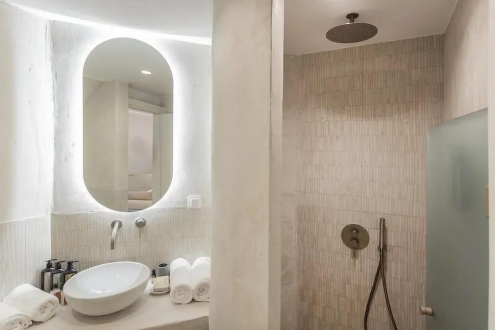 Nusa Suites & Villas