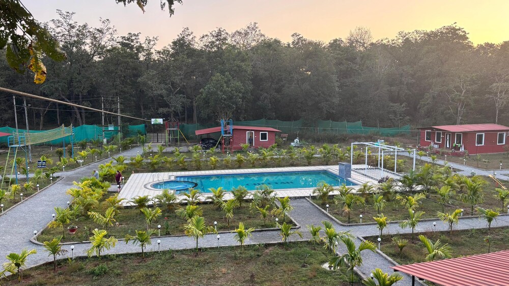 Cheetah Farms Jungle Stay