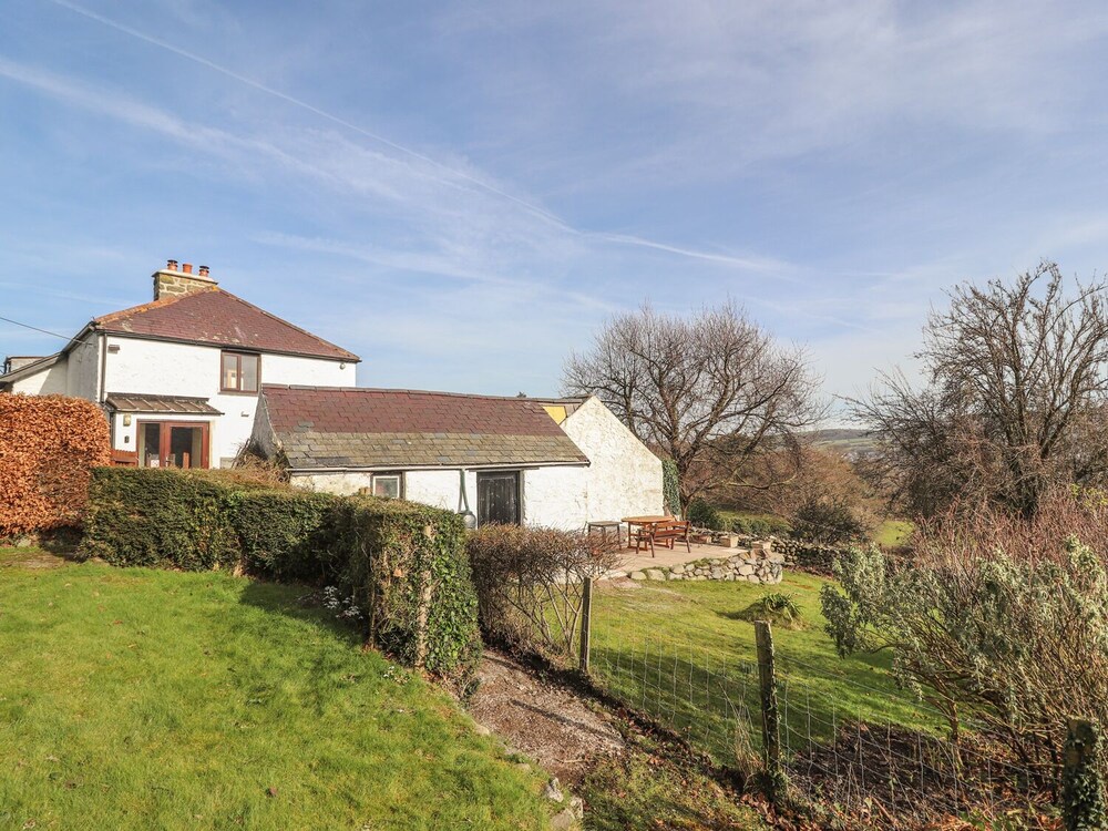 Cymryd Uchaf view 3