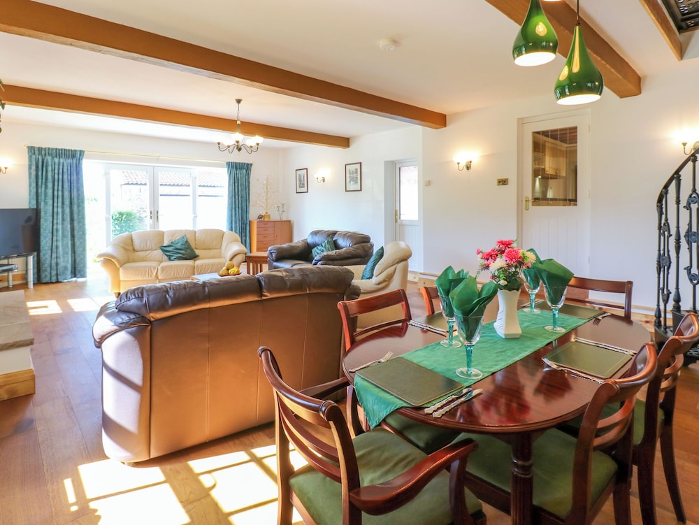 Moorhen House