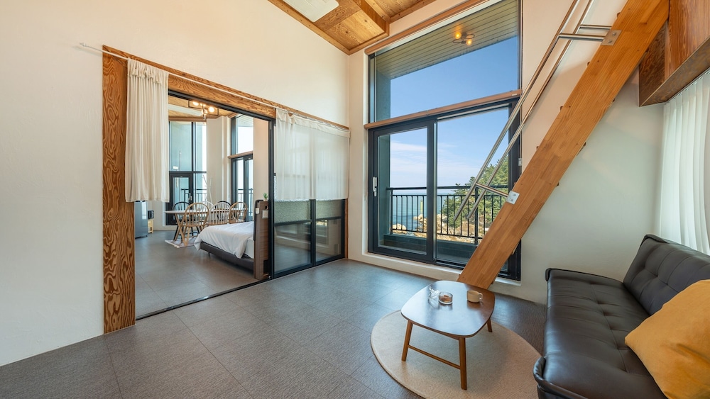Capella Oceanview Spa Resort Goseong