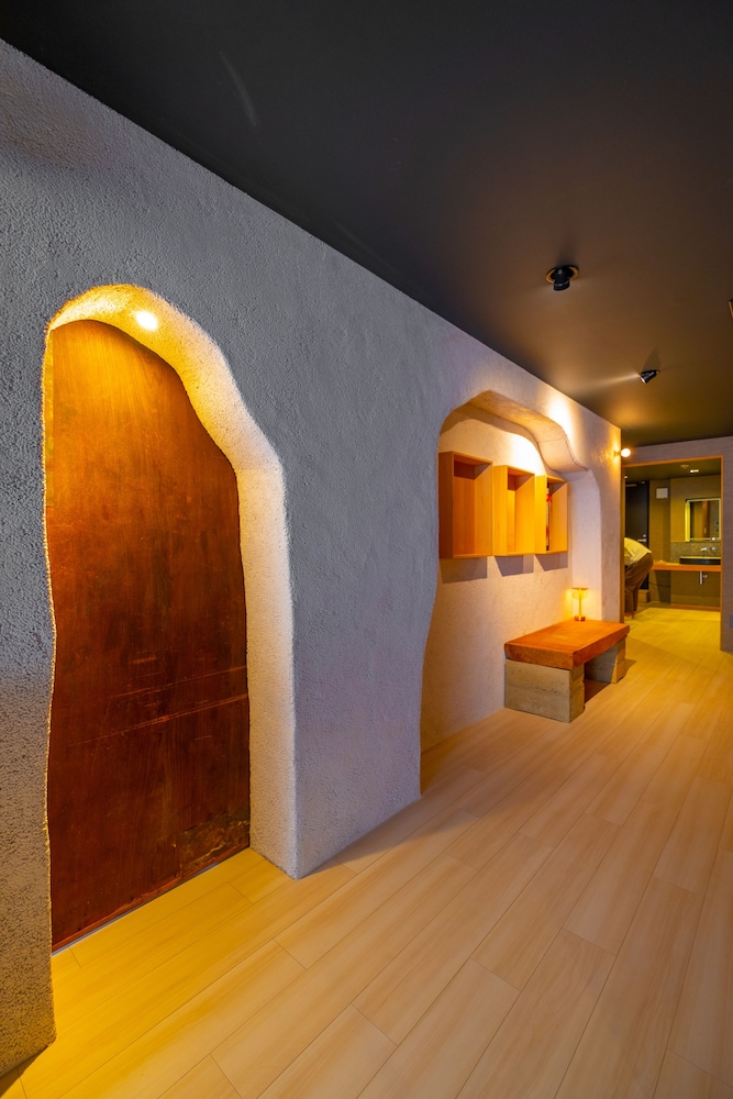 AET HOTEL