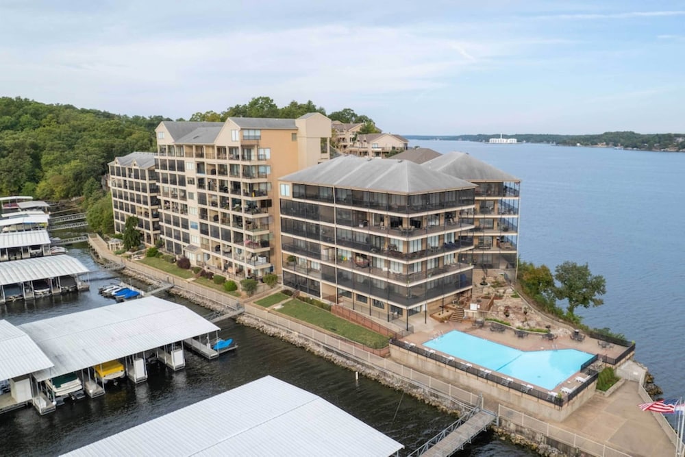Lake of the Ozarks Condo w/ Community Pool