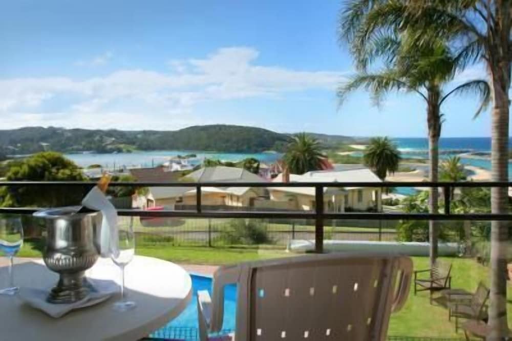 Whale Motor Inn and Restaurant