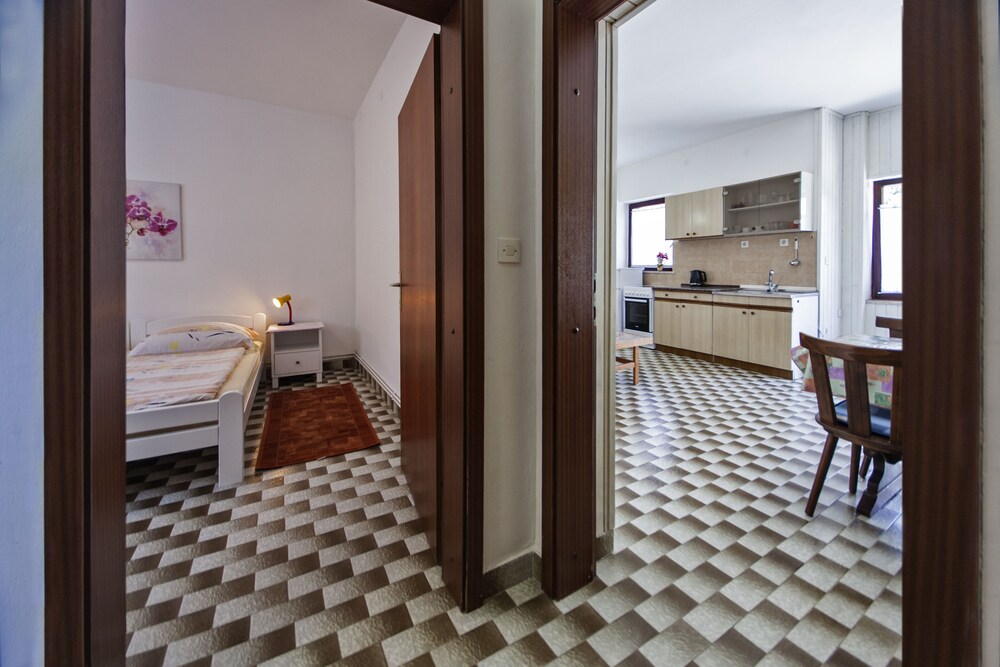 Apartments Bubamara 1398