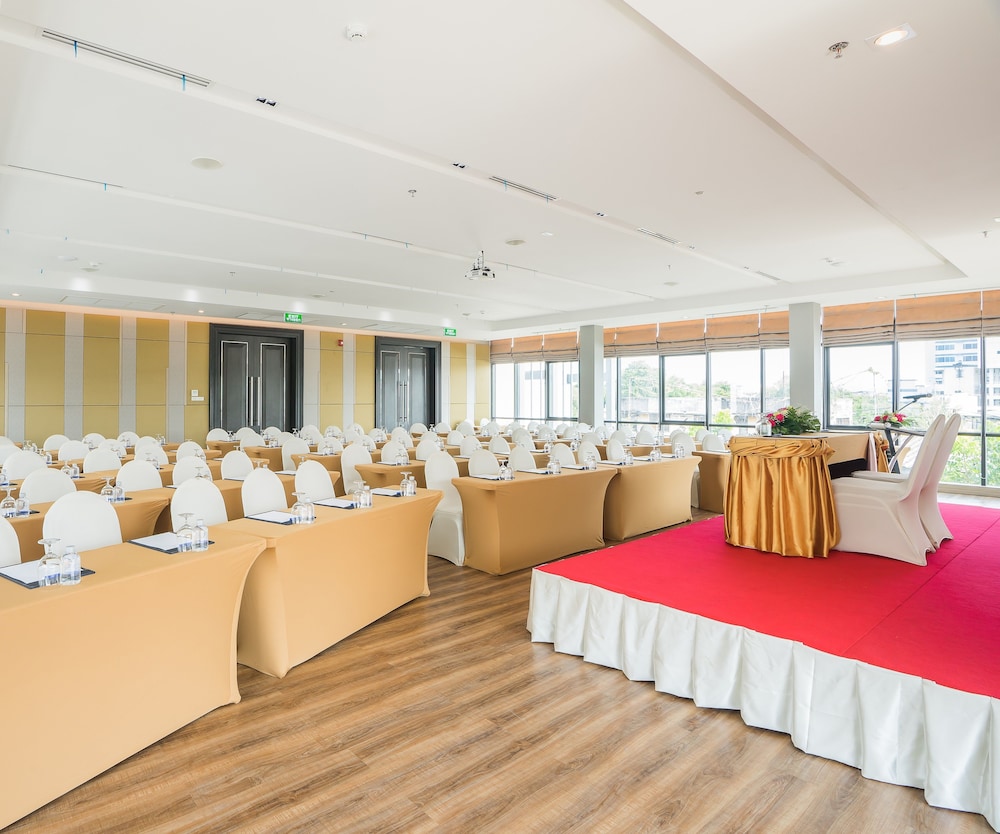 Rattanachol Hotel