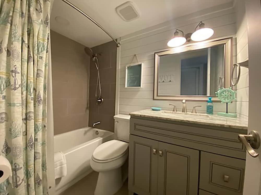 Pirate Cove Villas #111