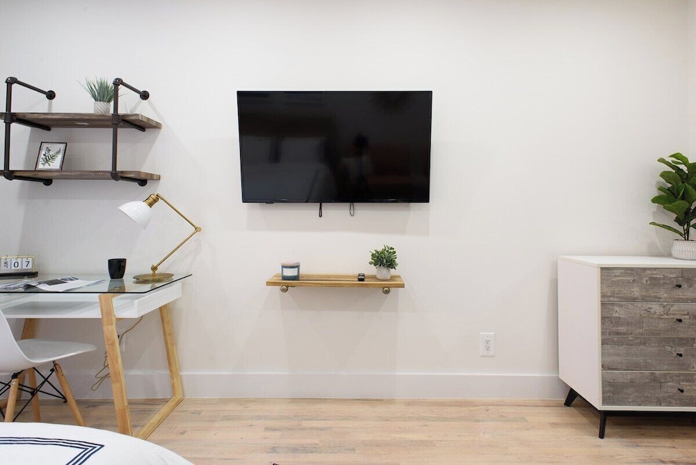 1597 New York Apt