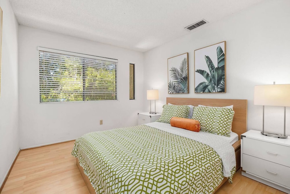 @ Marbella Lane - Gem w/ Outdoor Fun Pool & Trails