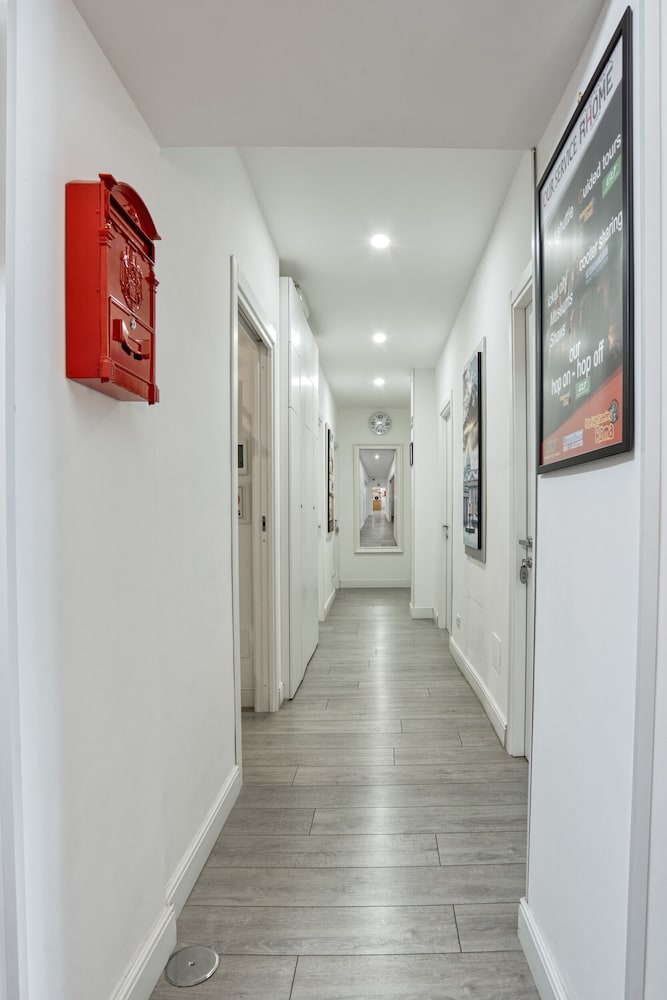 Rhome GuestHouse