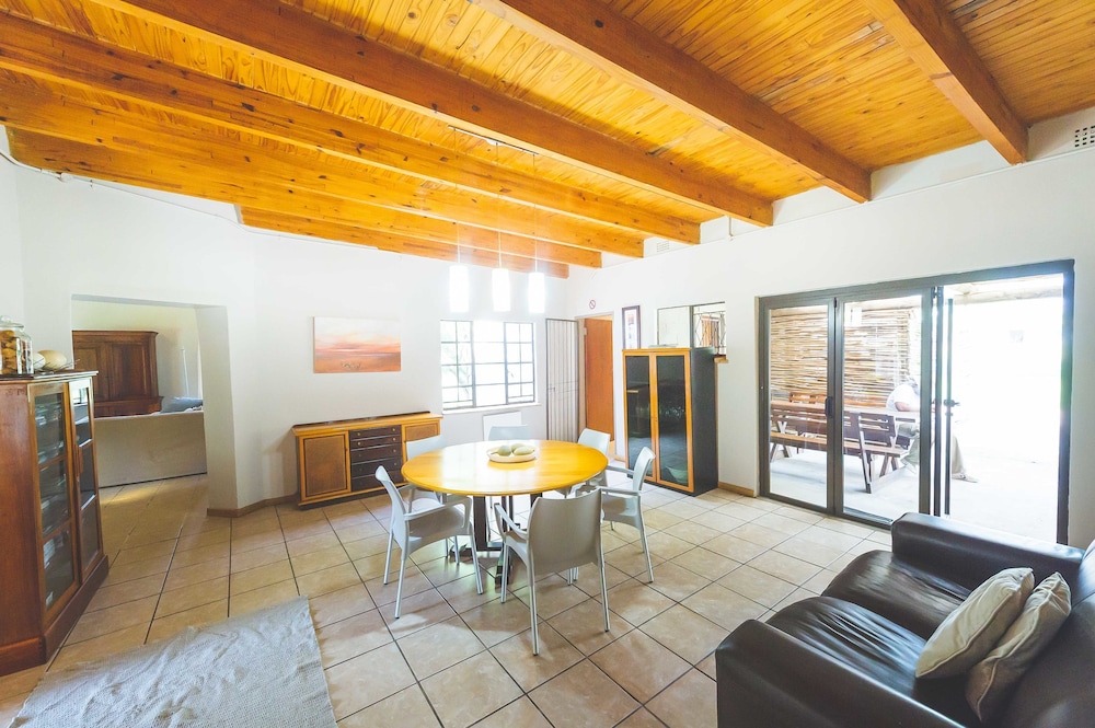 Deruxa Cottages