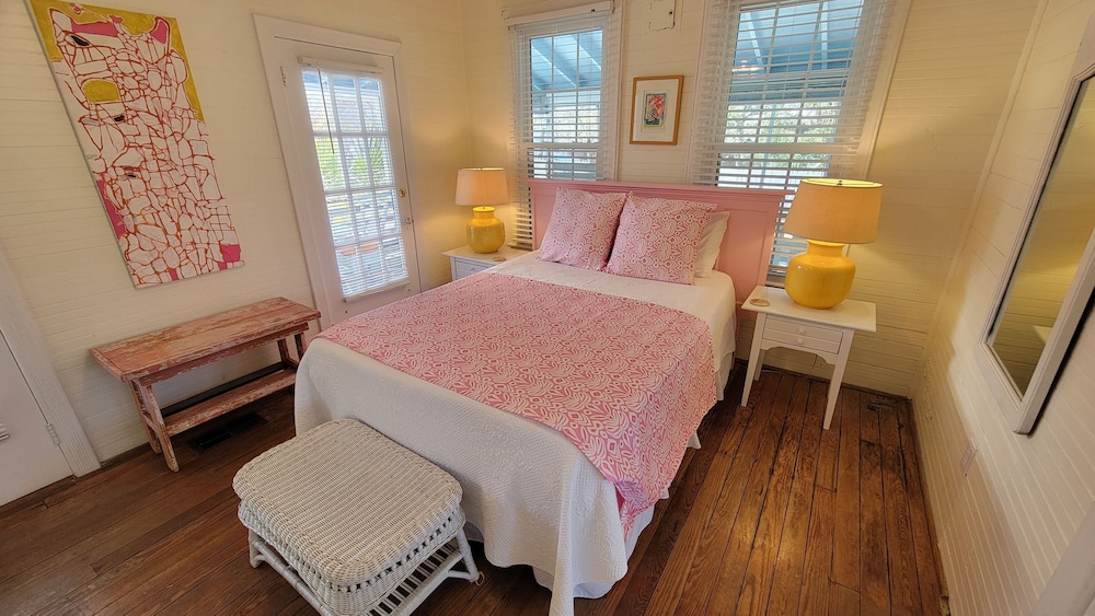 Twelve Palms Cottage by Tybee Vacation Rentals