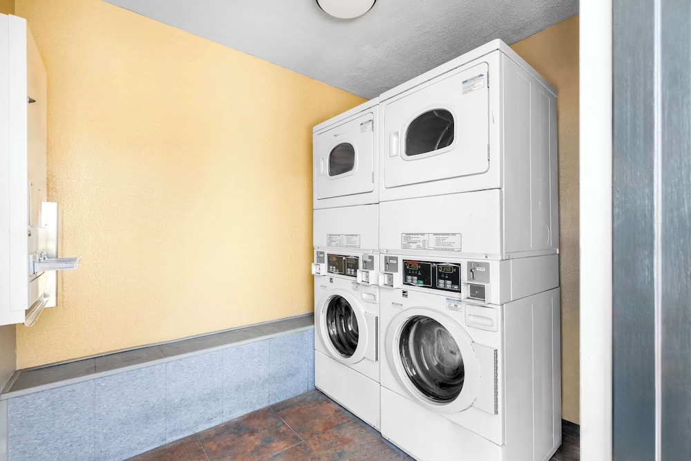 SureStay Plus by Best Western Twentynine Palms Joshua Tree - Property Image 22