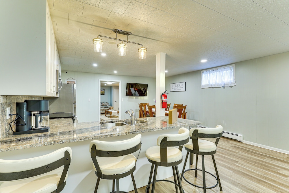 3 Acres of Serenity! Countryside Home in Dickinson