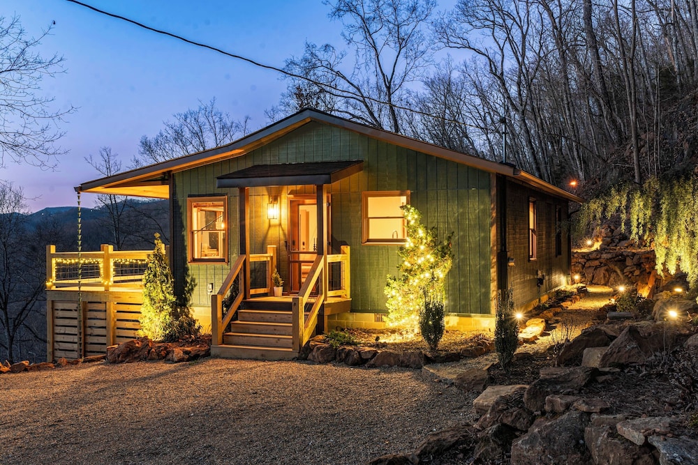 Sauna + Views: Private Franklin Cabin on 10 Acres