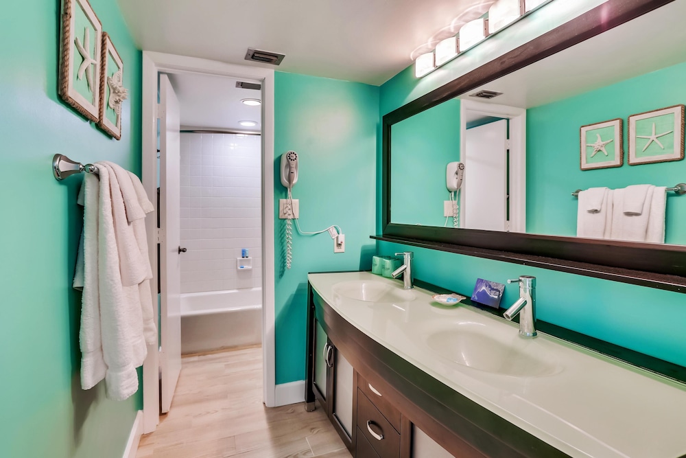 Land's End 3-301 Bay Front - Premier