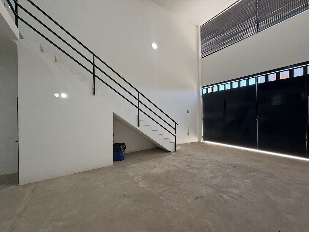 Periférico Bodega con Departamento B