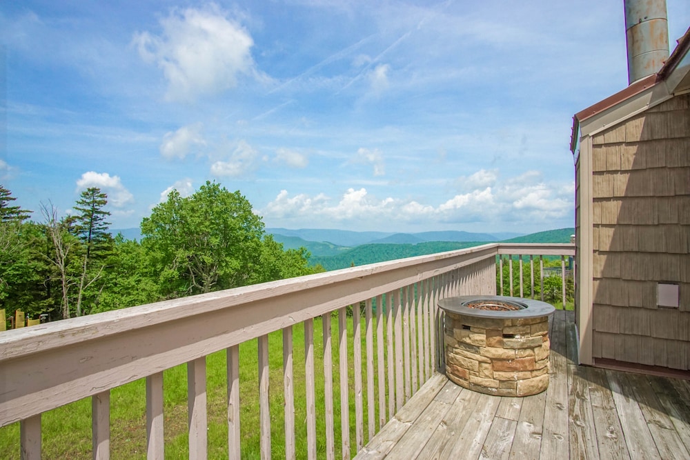 Fall Retreat Hutch 6 Slope Side 5BR on Cupp Run