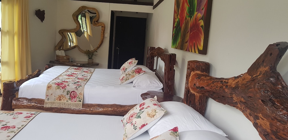 Casa Hostal Antawara