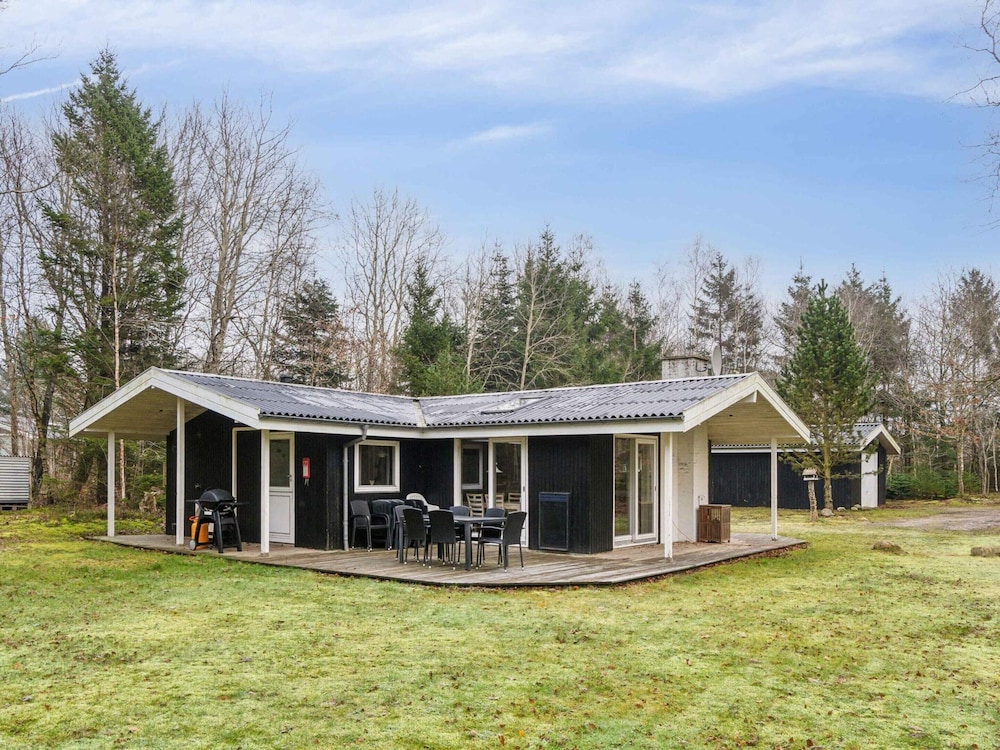 5 Star Holiday Home in Roslev