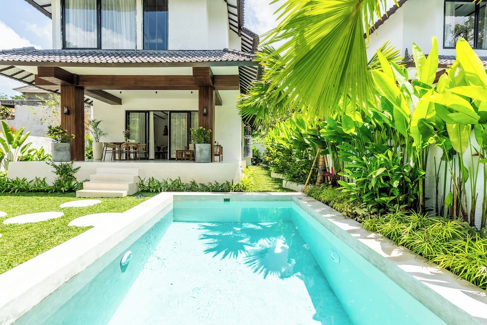 Sacred Jungle by EVDEkimi Ubud – Modern Villas and Apartments with Kitchens, Pools, & Personalized Concierge Service
