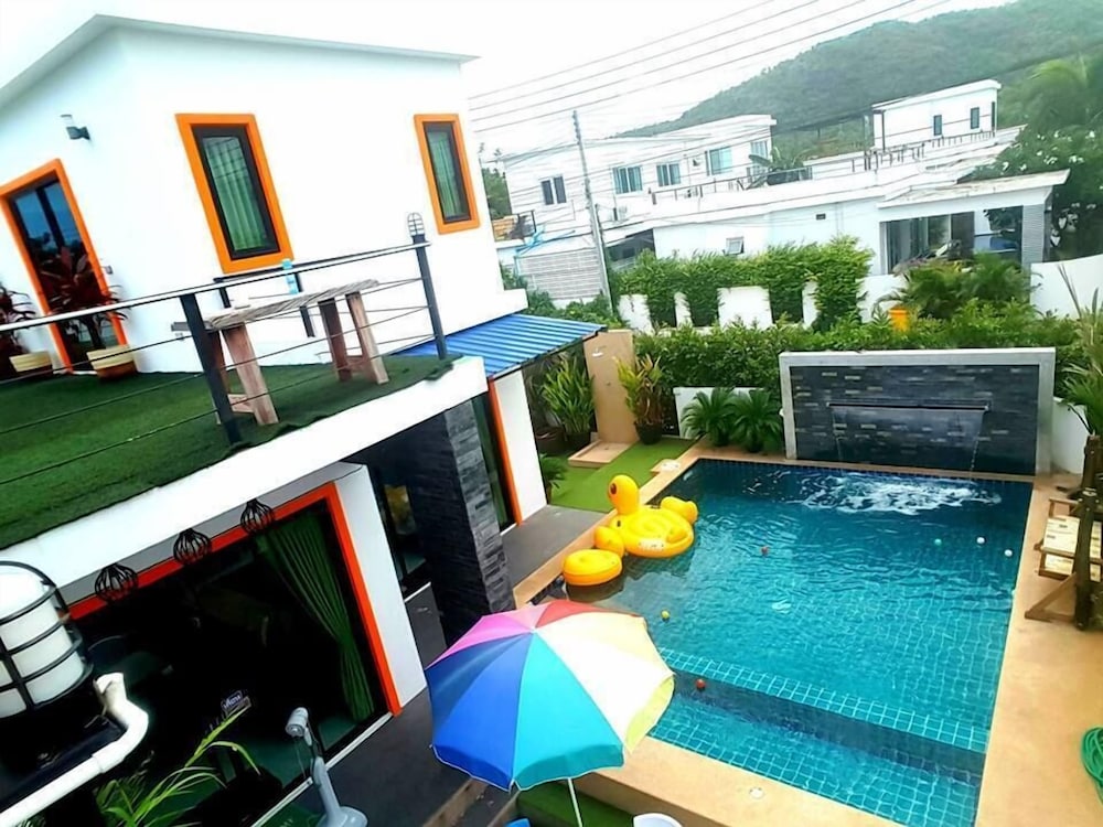 Panbuddee Pool Villa