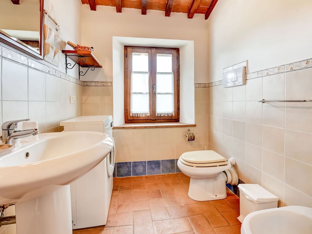 Holiday Home in Radicofani - Siena With Terrace view 2