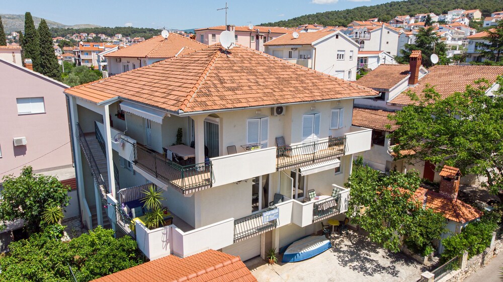 Apartments Vice