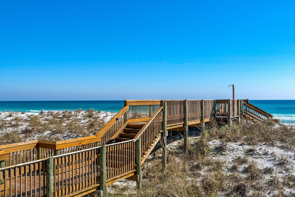 Starboard Village 411