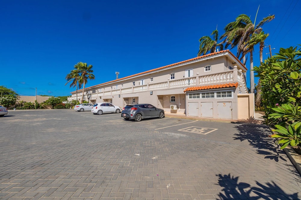 1BR Condo Wacamaya Condos Great Pool Location