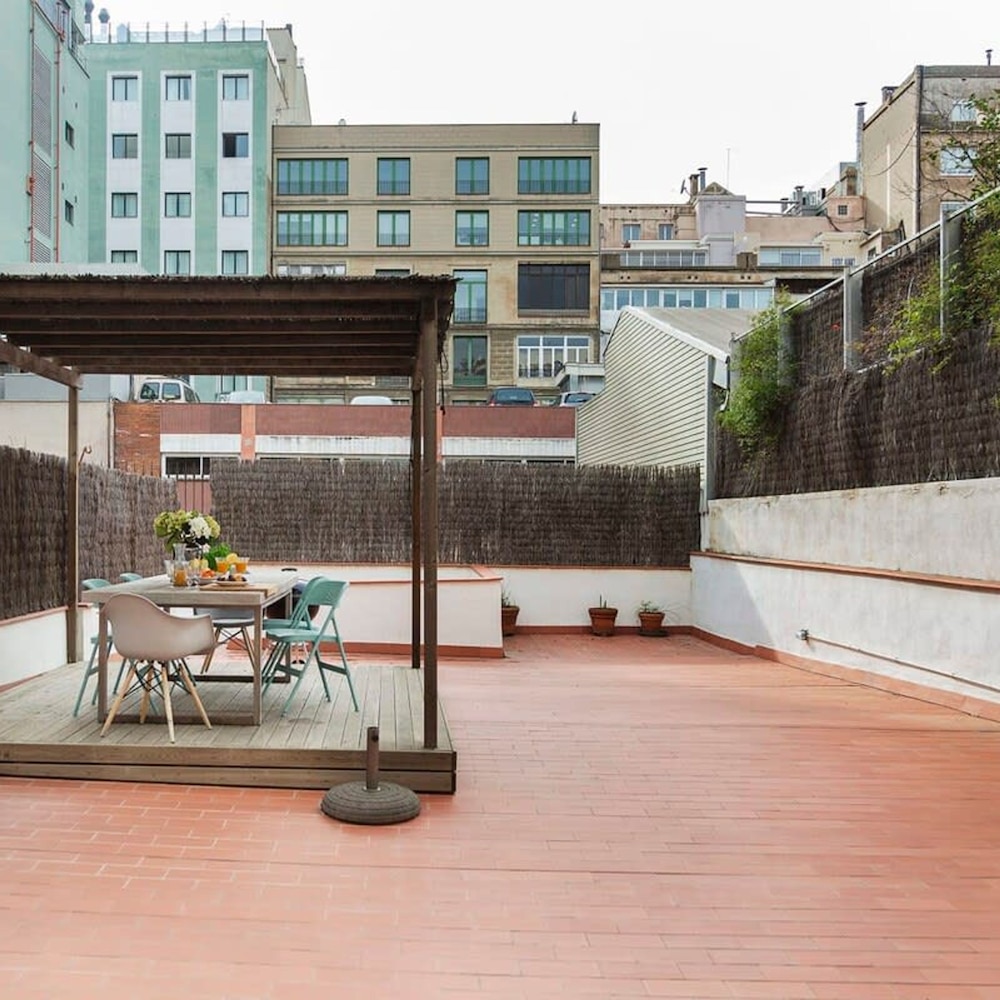 Artist Modernist 3-br Gem Next to Paseo de Gracia