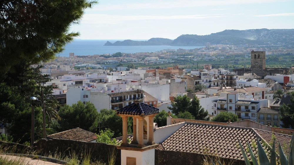 Saladar in J vea With 3 Bedrooms and 2 Bathrooms