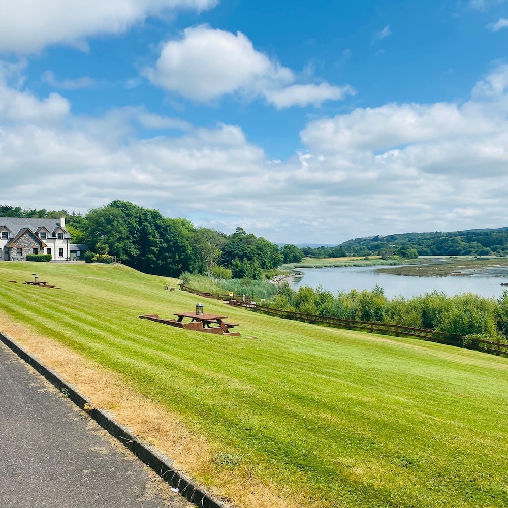 3 Bedroomed House With View of Kenmare Bay Estuary