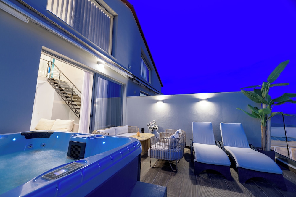 Pearl Luxury Living