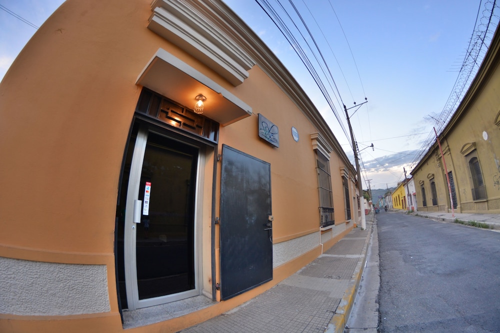 4a Calle Poniente
