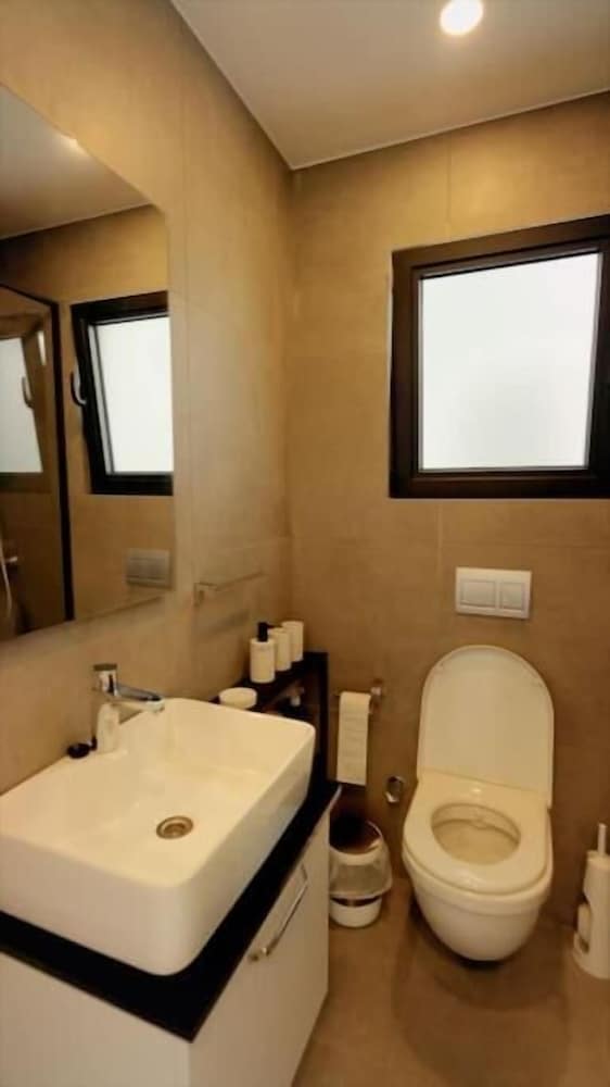 Two Bedroom Stylish Apartment With sea and Mountains View!