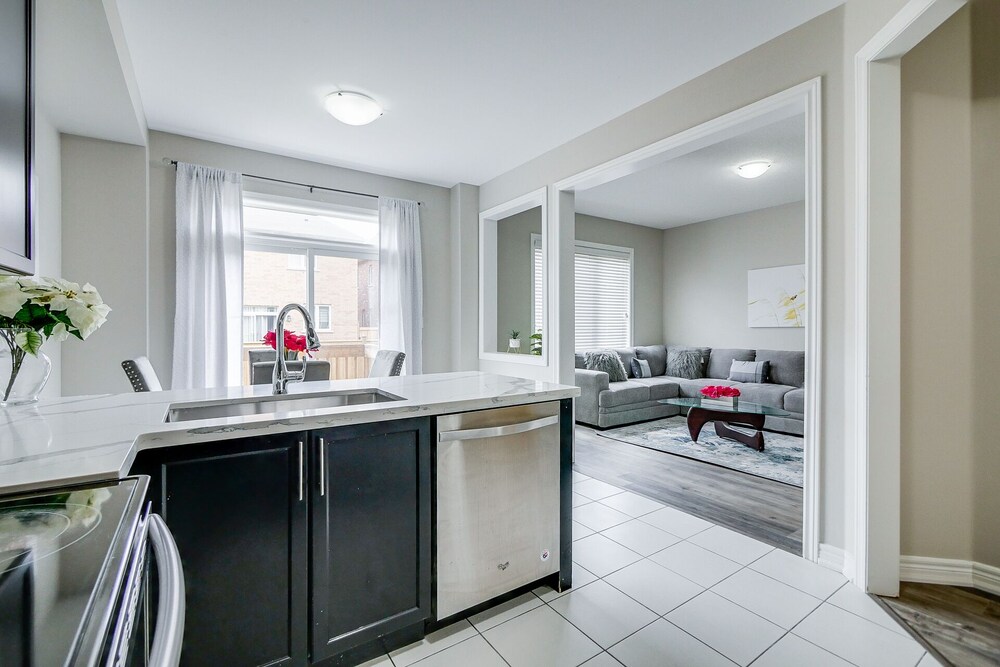 Aaira Suites 4 Bedroom - Image 2