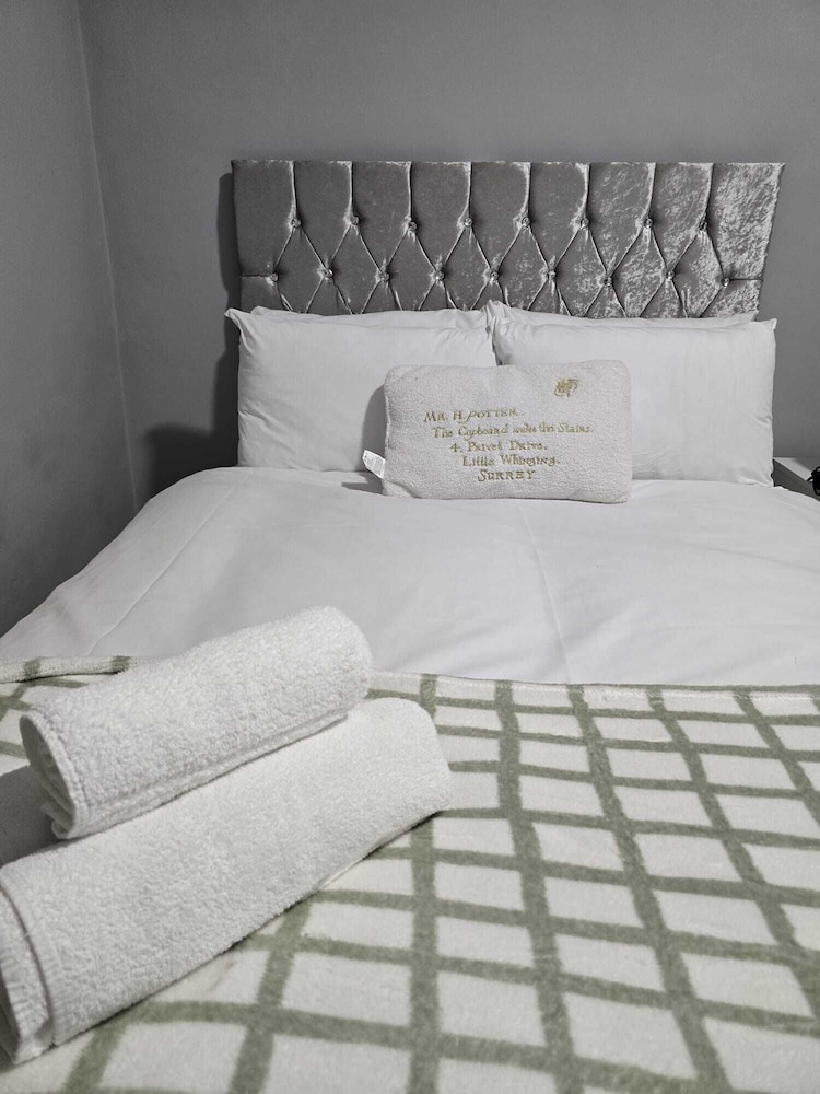 Heathrow roomzzzz B&B