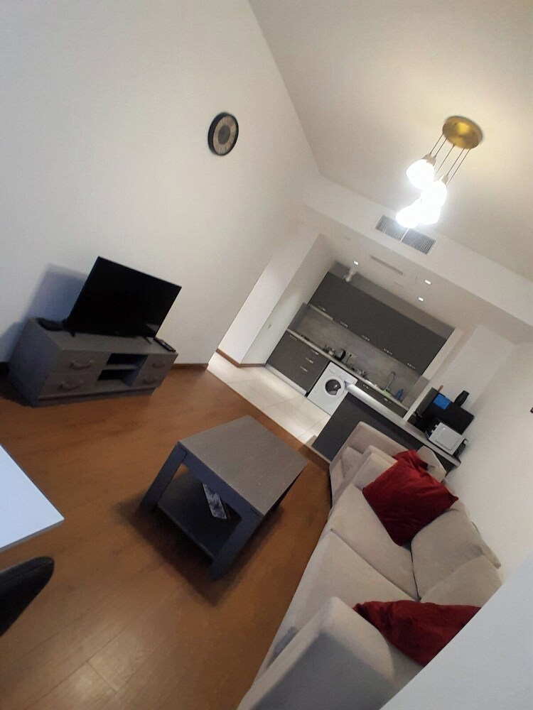 1bdr luxury apartment
