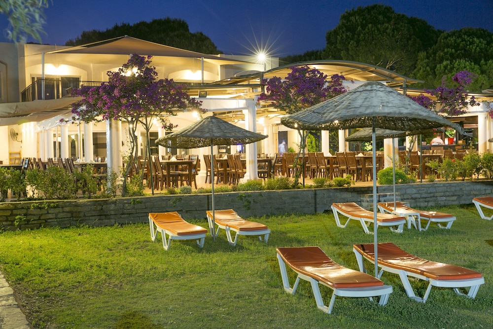 Bodrum Sea Side Beach Club Otel - Image 75