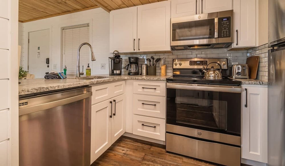 Indoor Pool Access Full Kitchen Mountain Views