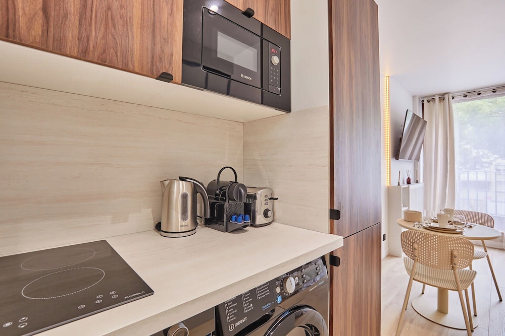 THE Parisian Suite / Center of Paris